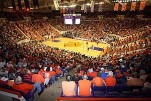 crowd littlejohn fans