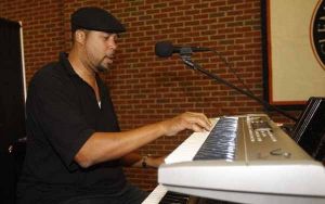 Oliver and Vicky Purnell held their second annual Coaches vs. Cancer fundraising event, Tigerfest 09, on Tuesday, October 6.