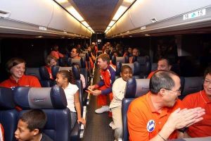 2007 shop with a coach 121207 bus