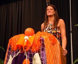 Senior Lindsey Mason