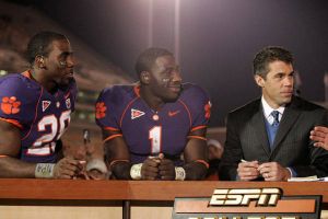 chris_fowler_davis_spiller_postgame_102106