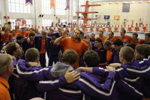 men's team huddle senior day 020412
