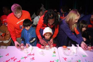 The Clemson men&acirc;?<sup>TM</sup>s and women&acirc;?<sup>TM</sup>s basketball teams hosted area children at the Tiger Wonderland charity event on Thursday, December 15 at Littlejohn Coliseum.