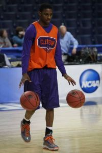 ncaa tournament pregame practice 031810