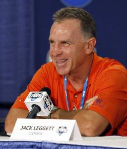 The head coaches of the four teams playing in Bracket 2 held a press conference on Friday, June 18 in the Hall of Fame Room at Rosenblatt Stadium.