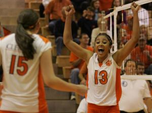 Lia Proctor celebrate cheer