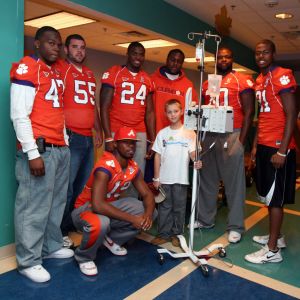 Clemson Football Visits Local Children's Hospital