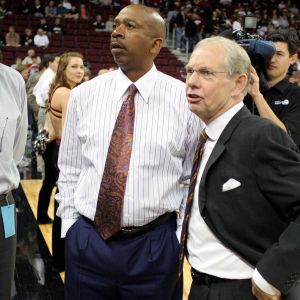 Oliver Purnell and South Carolina head coach Dave Odom