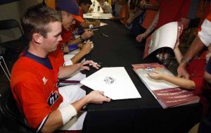 Following Friday's practice, the Tigers attended an autograph session at Rosenblatt Stadium.