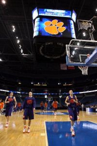 ncaa press conference and practice 032008