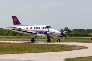 airport arrival in clemson 041310