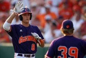 Richie Shaffer celebrate high five