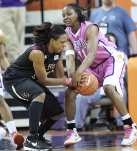 Lele Hardy battles for a loose ball against Florida State's Tanae Davis-Cain during the second half in Clemson, S.C., Thursday, Feb. 19, 2009. (AP Photo/Patrick Collard)