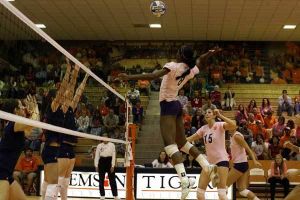 Clemson 3, Virginia 0