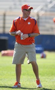 Offensive Coordinator Chad Morris bowl practice 123011