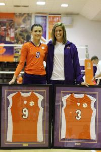Seniors Cansu Ozdemir and Brittany Fennell