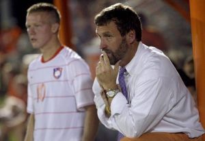 Head Coach Mike Noonan