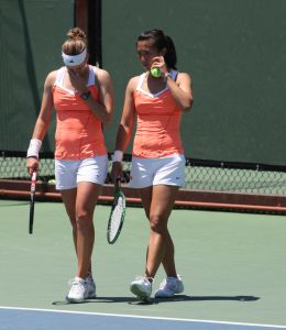 Josipa Bek, Keri Wong