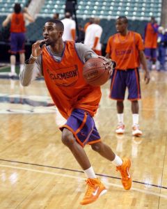 practice at greensboro coliseum 030911