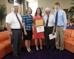 Elizabeth Savage - Swimming & Diving