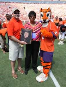 anthony simmons, mother, 2008 clemson hall of fame inductee