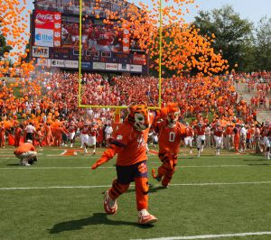 hill pregame from field