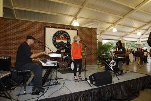 Oliver and Vicky Purnell held their second annual Coaches vs. Cancer fundraising event, Tigerfest 09, on Tuesday, October 6.