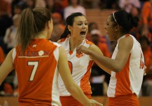 Lia Proctor, Cansu Ozdemir and Didem Ege celebrate cheer