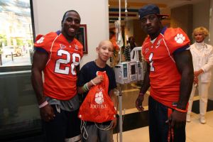 Clemson Football Visits Local Children's Hospital