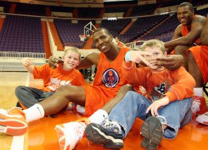 perry_booker_with_kids