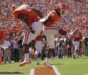 Jamie Harper and Andre Ellington celebrate