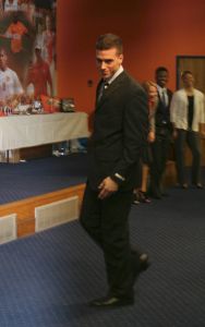 Clemson&acirc;?<sup>TM</sup>s Student-Athlete Enrichment Program held a Dress for Success workshop on February 22 in the McFadden Team Room.