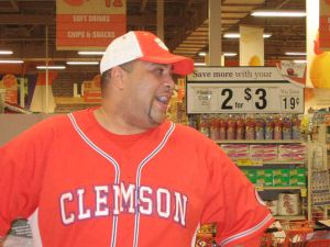 bi-lo solid orange fan of the year shopping spree reward 032609