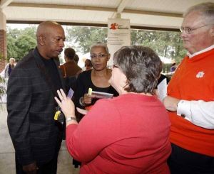 Oliver and Vicky Purnell held their second annual Coaches vs. Cancer fundraising event, Tigerfest 09, on Tuesday, October 6.