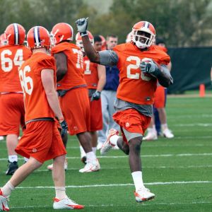 Spring Football Practice: March 10, 2007