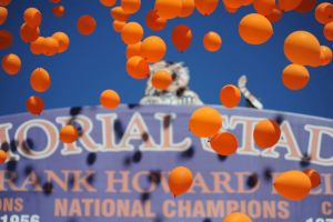 balloons scoreboard pregame