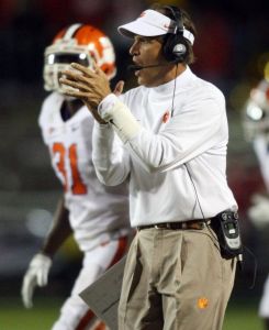 Defensive Coordinator Kevin Steele