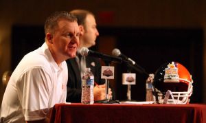 Offensive Coordinator Chad Morris bowl offensive press conference 123111