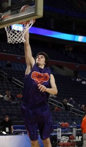 ncaa tournament pregame practice 031810