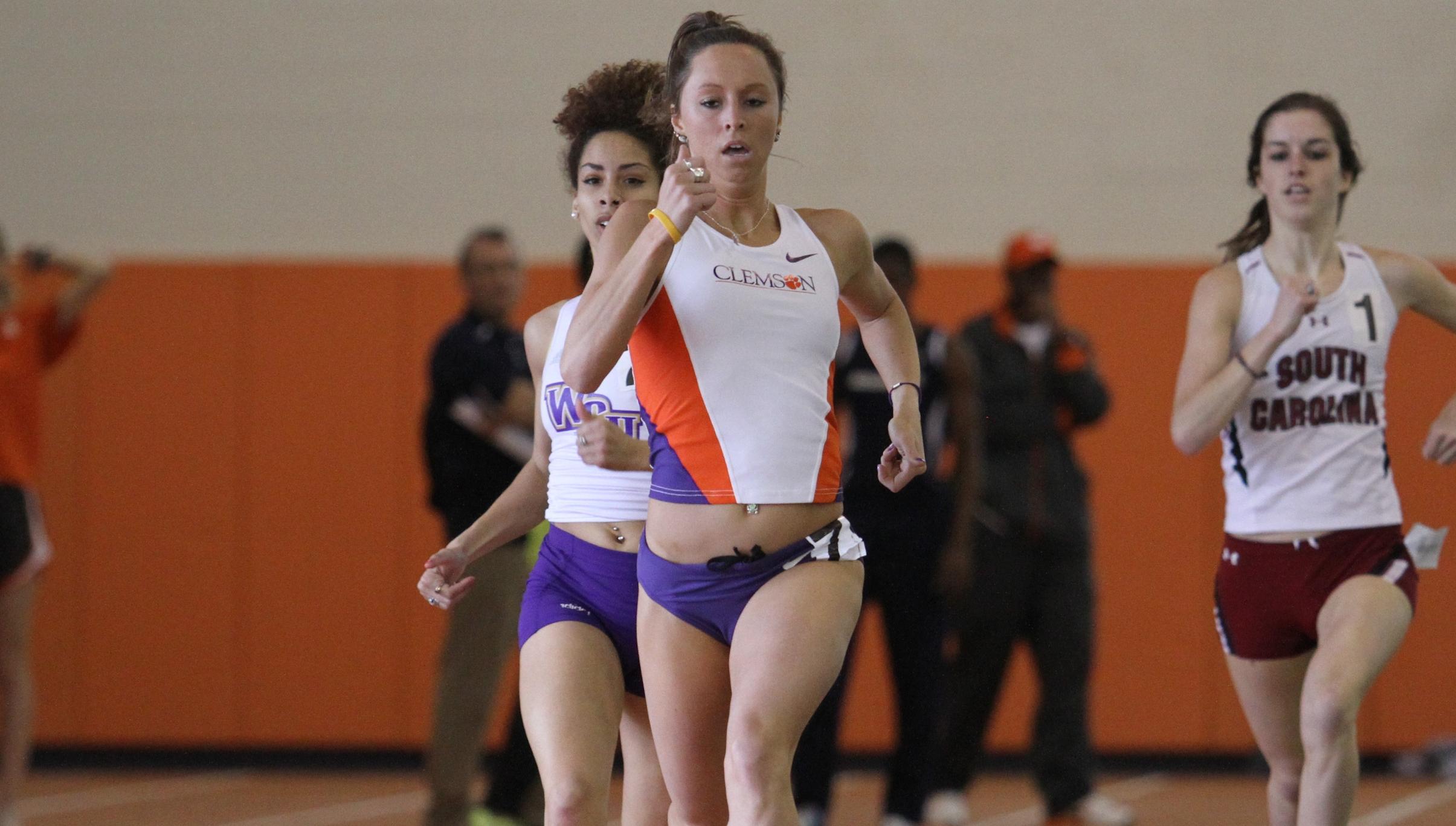 Tigers Complete Day One at 49er Classic