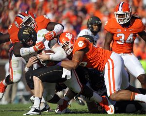 Grady Jarrett and Kevin Dodd