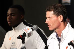 Defensive Coordinator Brent Venables