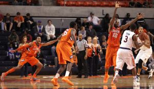 Jaron Blossomgame, Landry Nnoko and Rod Hall
