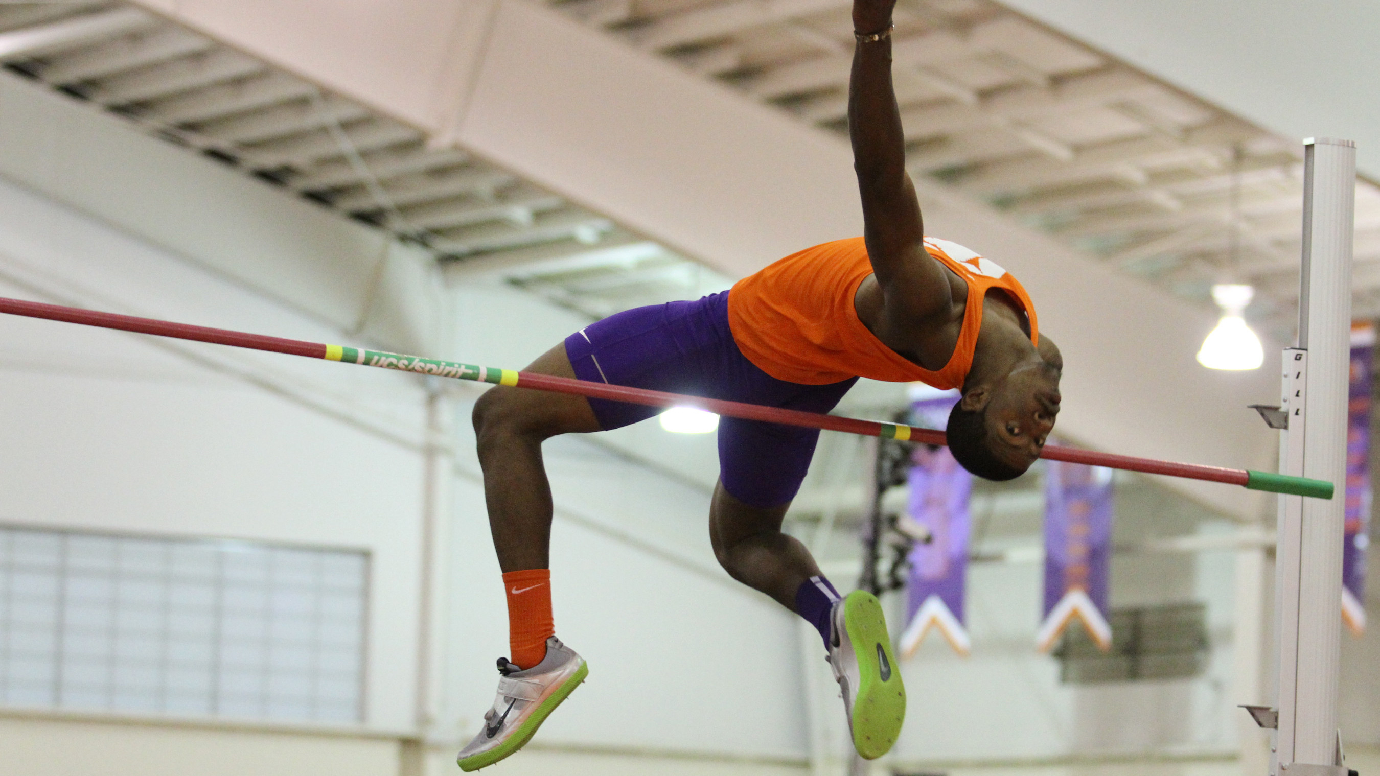 Track & Field Resumes Indoor Schedule with New Mexico Trip