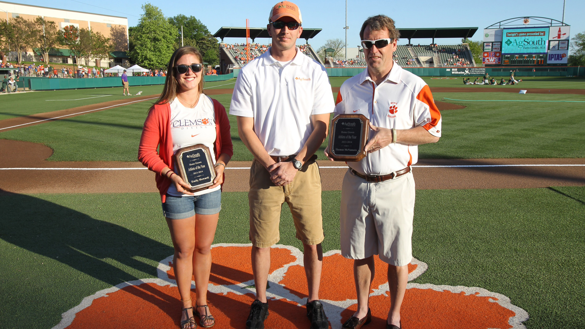 Howard & McNamara Named AgSouth Student-Athletes of the Year