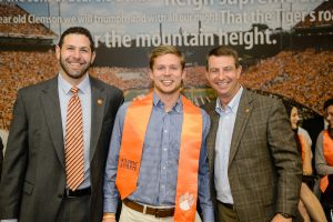 Adam Humphries - Football