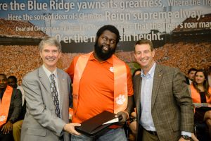 Kalon Davis - Football