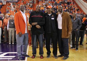 Dale Davis, Sharone Wright, Larry Nance, Elden Campbell