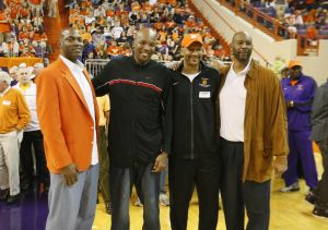 Dale Davis, Sharone Wright, Larry Nance, Elden Campbell