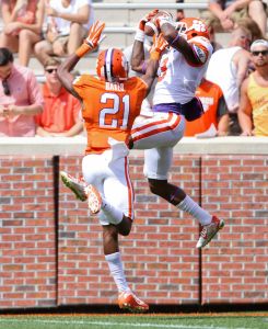 Adrian Baker, Artavis Scott